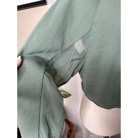 Alo Yoga Pullover Crewneck with Open Back Green Size Small - Picture 3 of 3